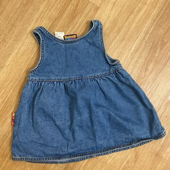 Vintage winnie Pooh logo overoll with Floral Design - Picture 2 of 4